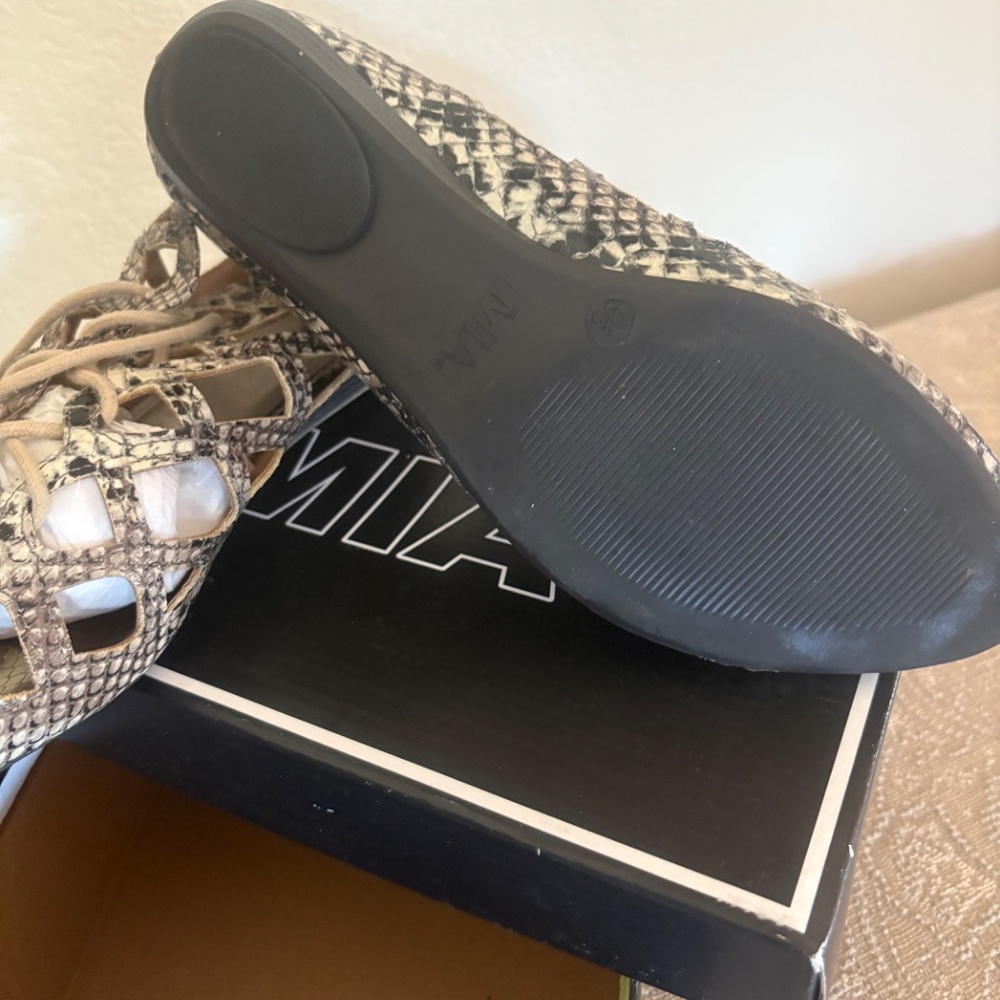 Mia Veranda Sandal.  Size 9.5 - Picture 4 of 5